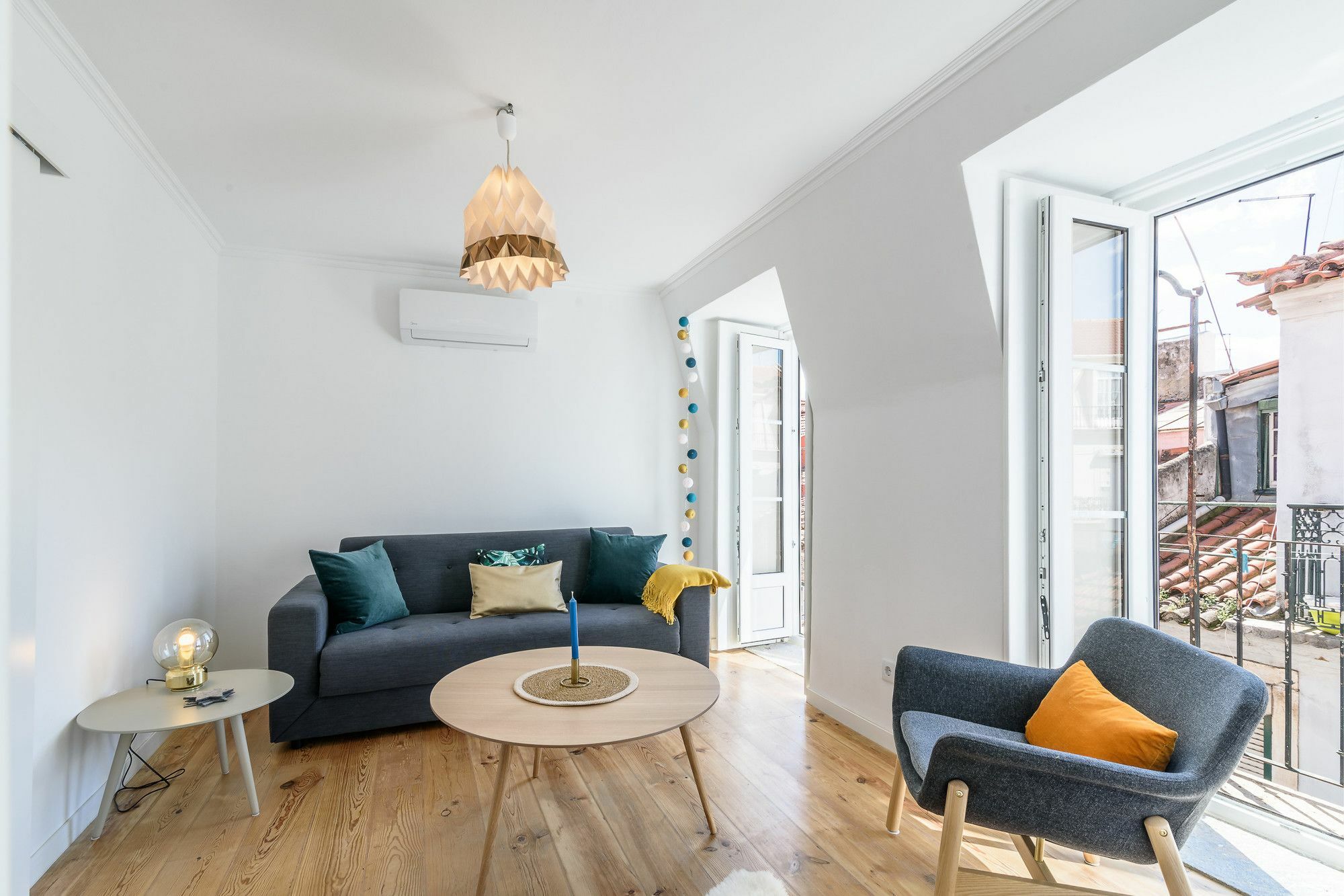 Mastros By Bnblord Lisbon